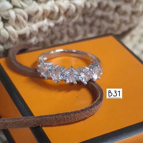 5 Stone Ring Size L/6
R430.00 