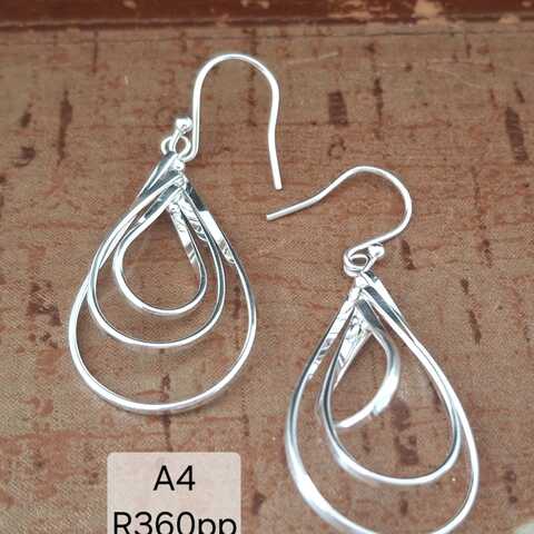 Teardrops 
R360.00pp